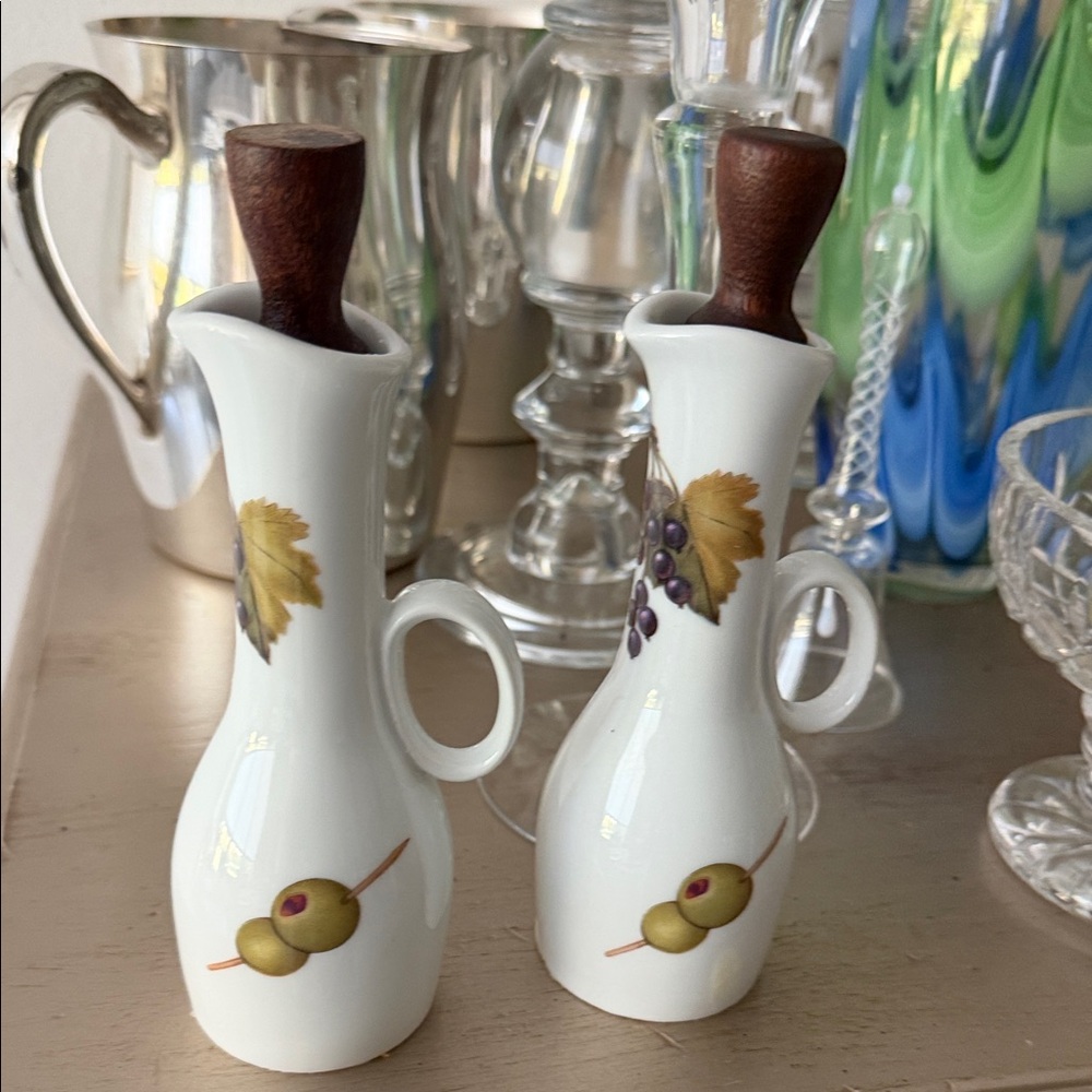 Royal Worcester Evesham Oil and Vinegar Cruets